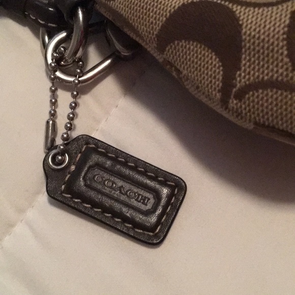 Authentic coach canvas wristlet - Picture 4 of 4